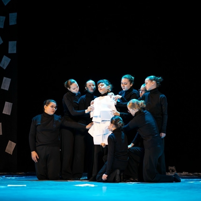 Никто, спектакль кировского театра-студии