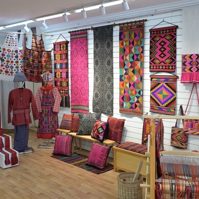 Выставка «Рисую нитью»