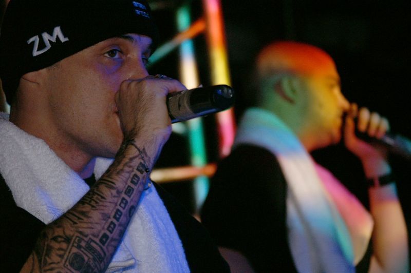 Ice, ice, ice baby, я буду тебя любить, даже когда я буду на небе, ну, а пока что я здесь, я в Ижевске!