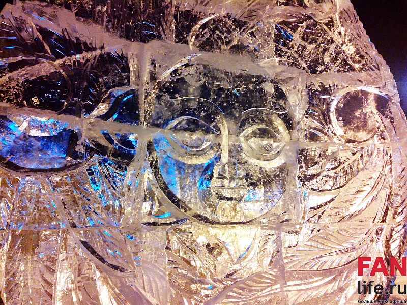 Ледяные скульптуры Ангелов продолжают появляться в Ижевске
