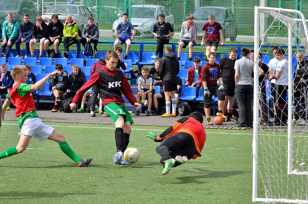 Девятиклассники представят Ижевск на чемпионате по мини-футболу в Москве